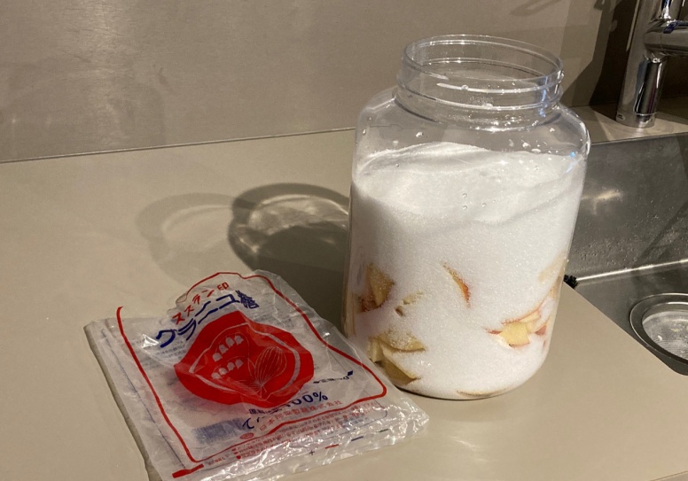 グラニュー糖を入れる